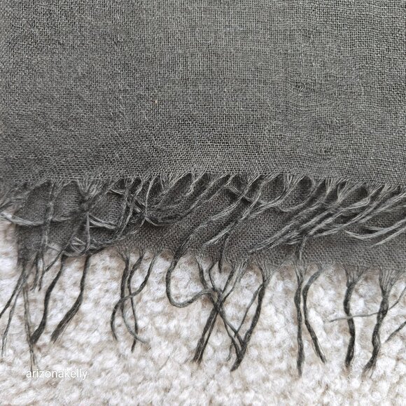Vince Lightweight Cashmere Scarf Green - Picture 4 of 9